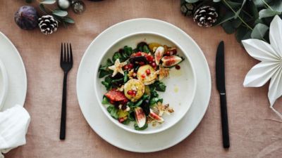 Winter salad with goat's cheese and orange vinaigrette