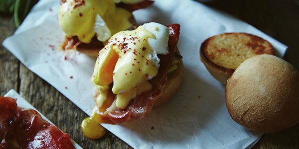 Eggs benedict