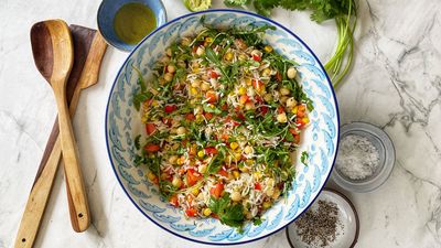 Salade van kikkererwten, rijst en rucola