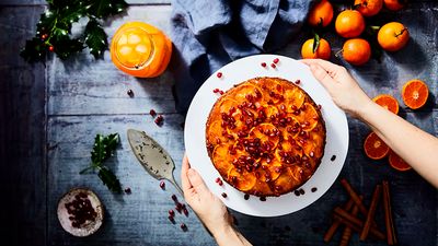 Gluten free clementine and cinnamon upside-down cake