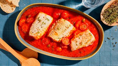 Poached cod in tomato sauce