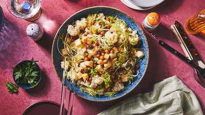 Blumenkohlsalat mit Kichererbsen aus dem Airfryer