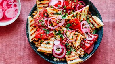 Grilled watermelon halloumi salad