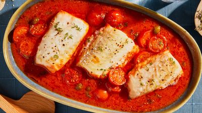Poached cod in tomato sauce