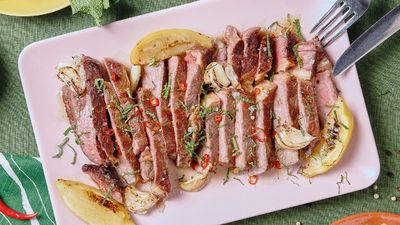 Rib-Eye-Steak mit Honig-Chili-Sauce