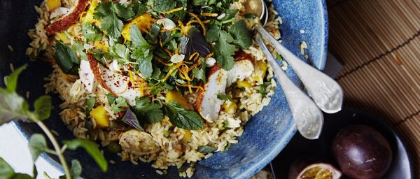 Rezept: Mango-Reis-Salat mit gedämpfter Hähnchenbrust