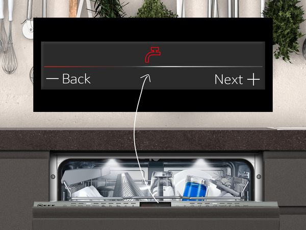 Na zaslonu pomivalnega stroja se prikazuje sporočilo o napaki na pipi za vodo. 