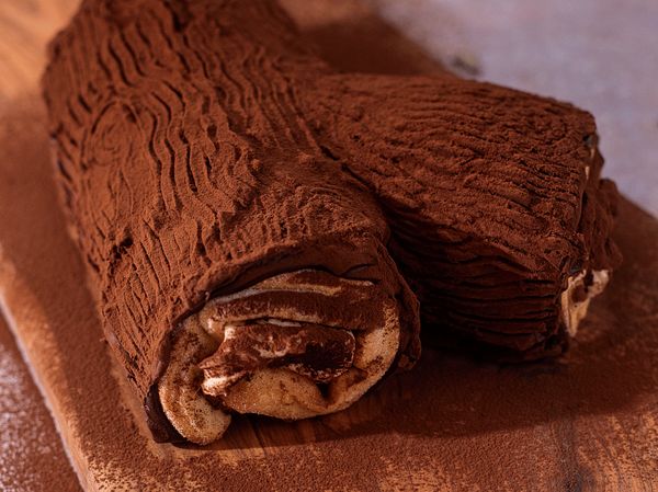  Tiramisu Log cake