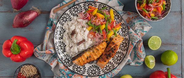 Salmone alla griglia con riso al cocco