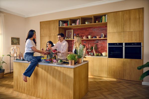 NEFF Kitchen Island with family