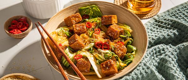 Recept voor knapperige tofu met roerbak van paksoi