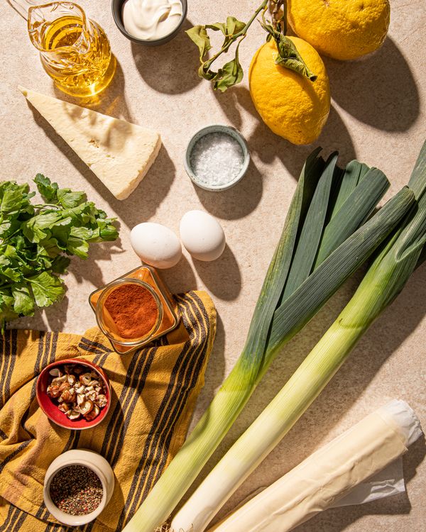 Ingredients for the cheesy leek tart with gremolata