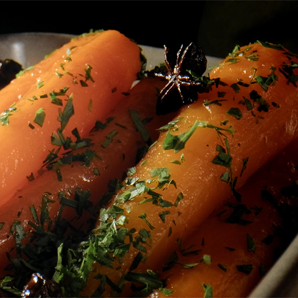Glazed carrots in oven dish
