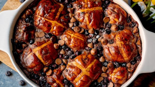 Hot cross bun bread with butter pudding