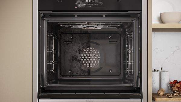 NEFF Backofen mit Pyrolyse-Funktion im Display