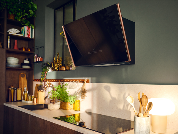 Angled glass cooker hood