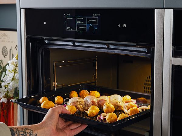 Oven with Air Fry Function