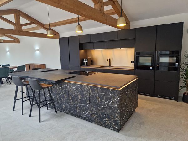 Counter Interiors location set up