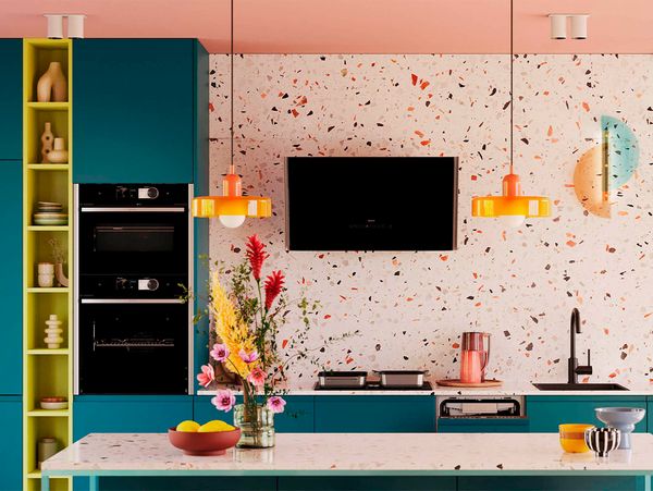 Vertical inspiration colourful kitchen