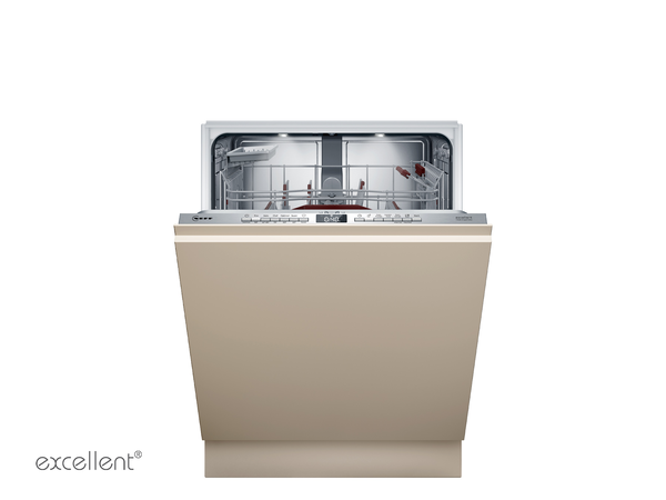 Vollintegrierter NEFF Geschirrsp&uuml;ler der excellent Serie mit ge&ouml;ffneter T&uuml;r und sichtbarem Innenraum.