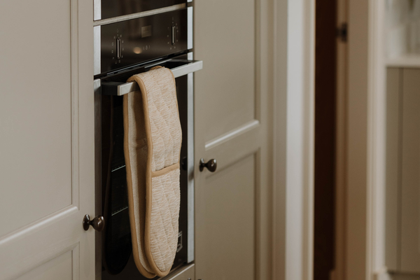 NEFF appliances seamlessly in kitchen unit