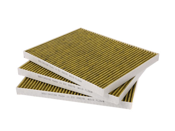 Clean Air Plus Aktivkohlefilter &uuml;bereinander gestapelt. 