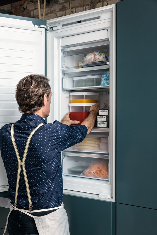 Kühl-Gefrierkombinationen, Kühlschränke und Gefrierschränke | NEFF