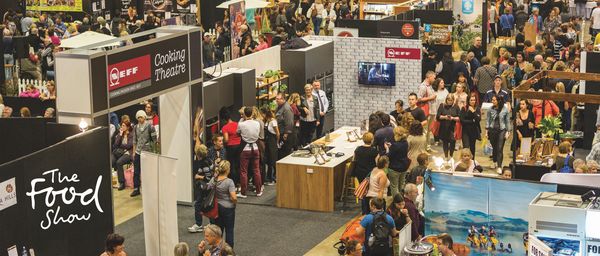 Enter great cooking with the magic of our disappearing door