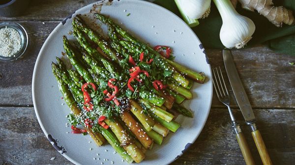 Asian-Style Fried Ginger-Asparagus