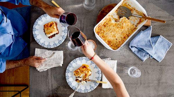 ΤΟ CUCINA CARUSO ΜΑΓΕΙΡΕΥΕΙ ΜΕ NEFF.