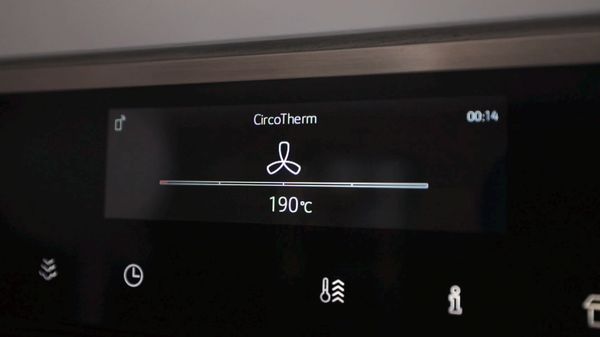 Control panel on CircoTherm oven.