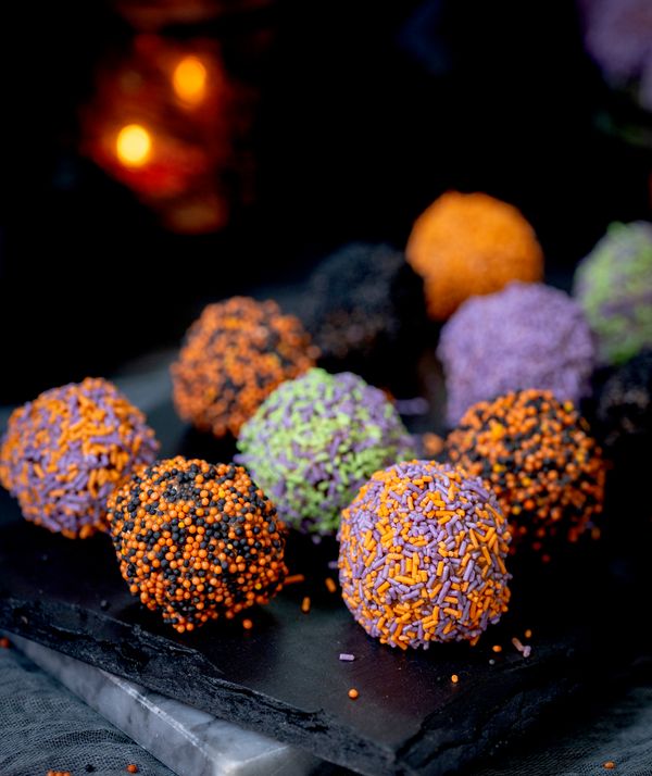 Halloween chocolate truffles ingredients 